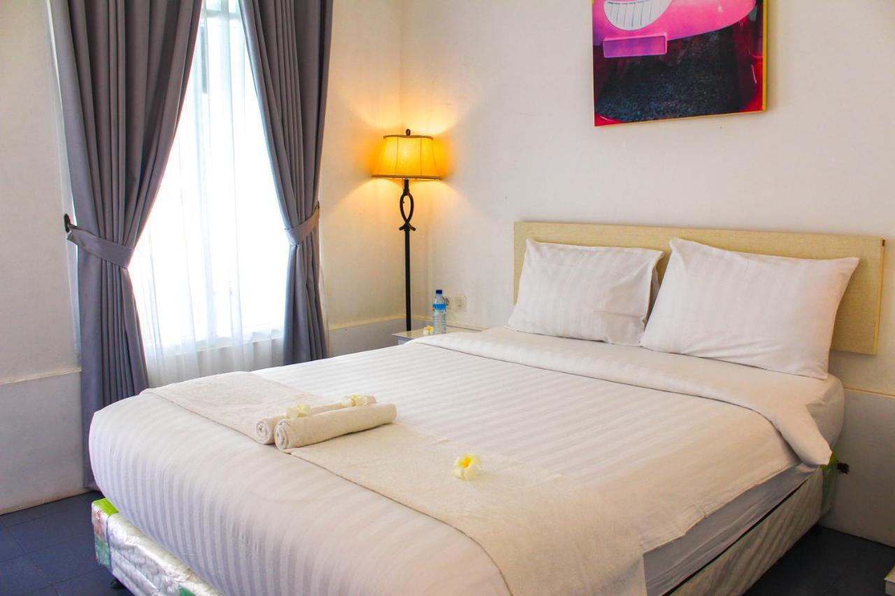 Villa Phyphy 3 กีลีตราวางัน ภายนอก รูปภาพ